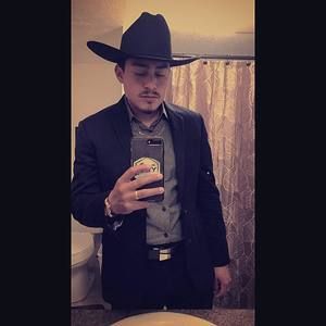 Meet your Posher, Gustavo m.